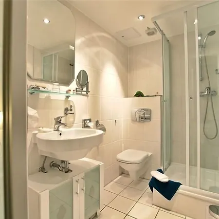 Mueller Hotel 3*